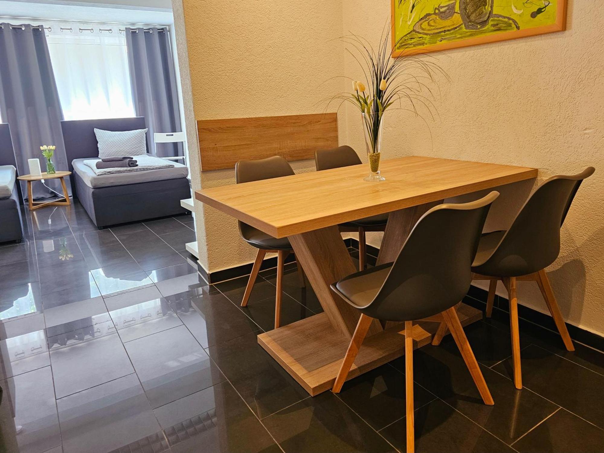 Gaesteappartement Viktoria 진스하임 외부 사진