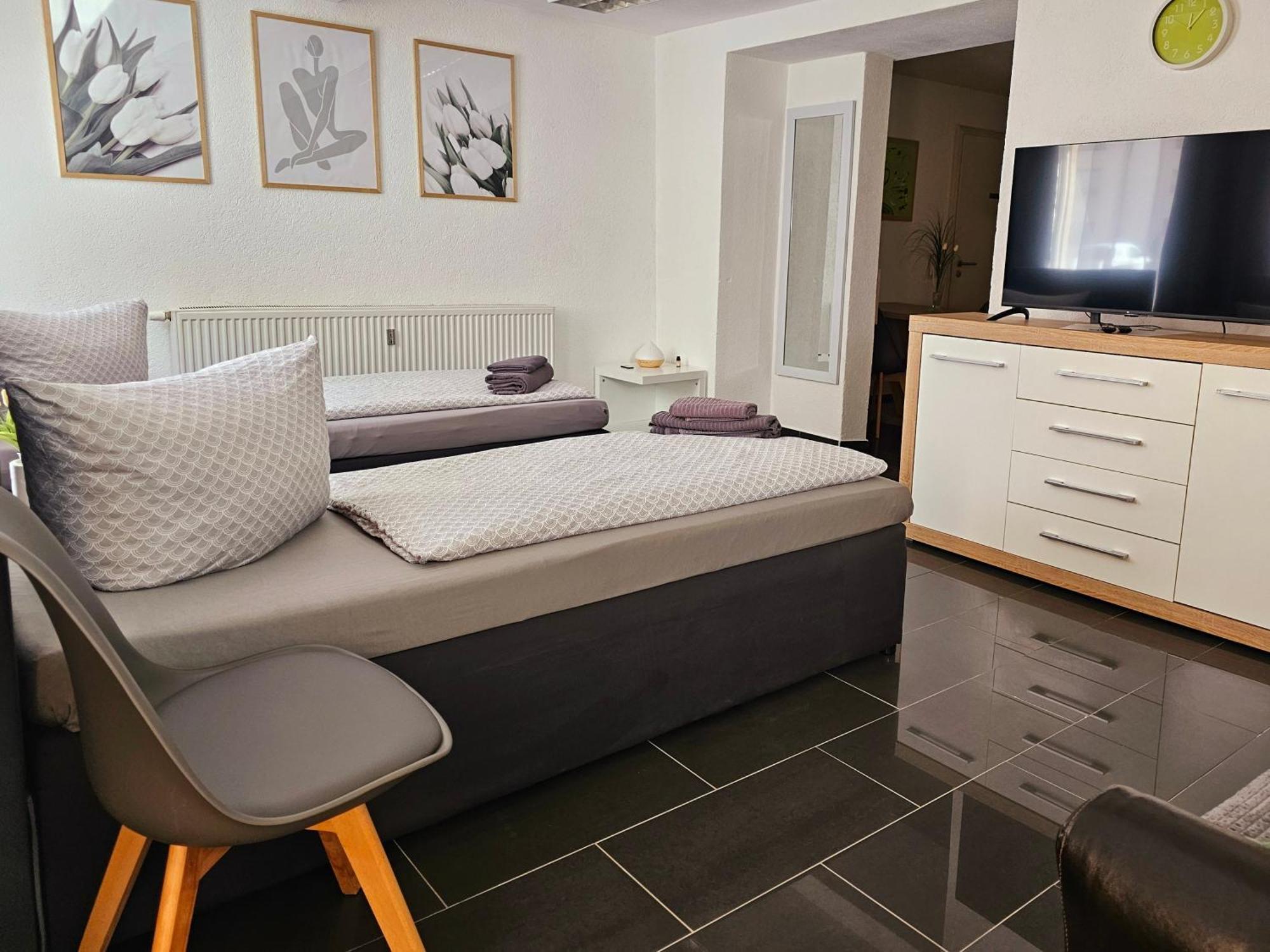 Gaesteappartement Viktoria 진스하임 외부 사진